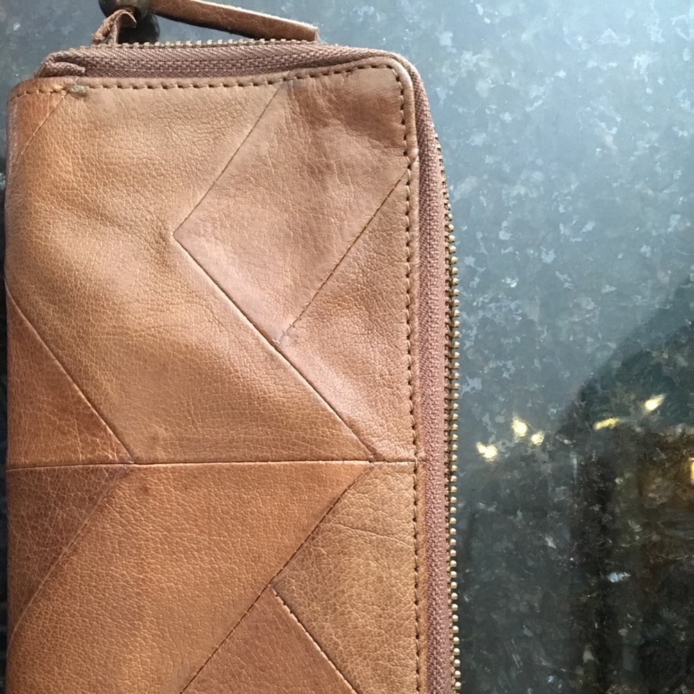 Lucky brand brown leather wallet